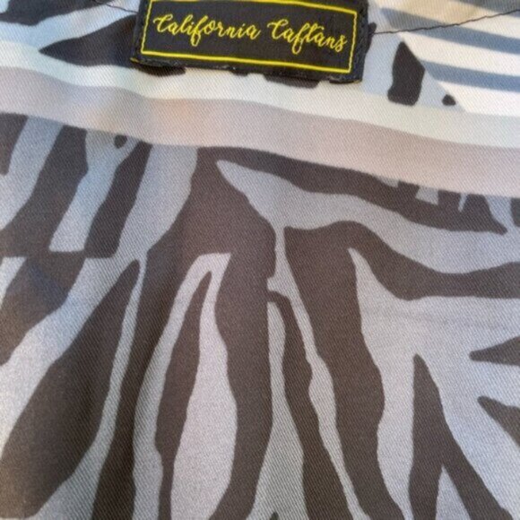 Maxi Kaftan Long Dress Geometric Pattern Silk Caftan One Size - Picture 3 of 7